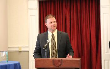 Annual Luncheon 2019 - Outgoing President Larry Connelly Welcomes Attendees